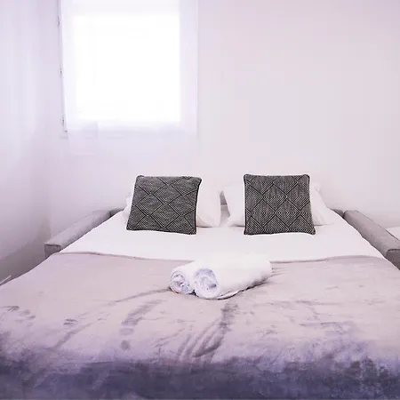 Proche Disneyland Paris - 4 Personnes, Wifi, Parking, Proche Rer Apartman